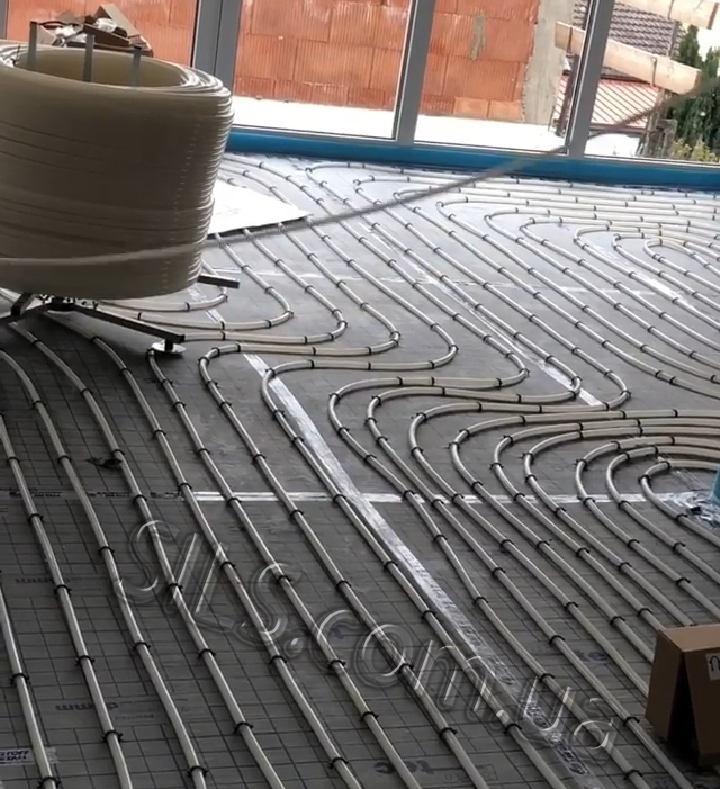 Read more about the article Монтаж теплового насосу LG – HN1639.NK3, HU143.U33 (14кВт 3 фази)